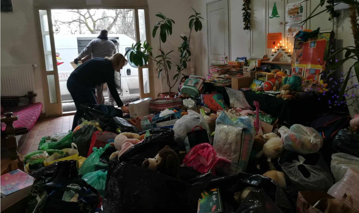 Karácsonyi gyűjtésről és átadásról